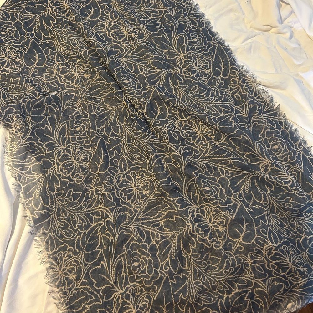 Lands' End Blue and Cream Floral Scarf